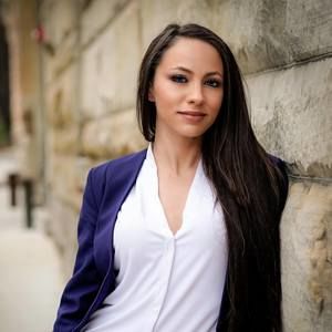 Meet your Posher, Victoria